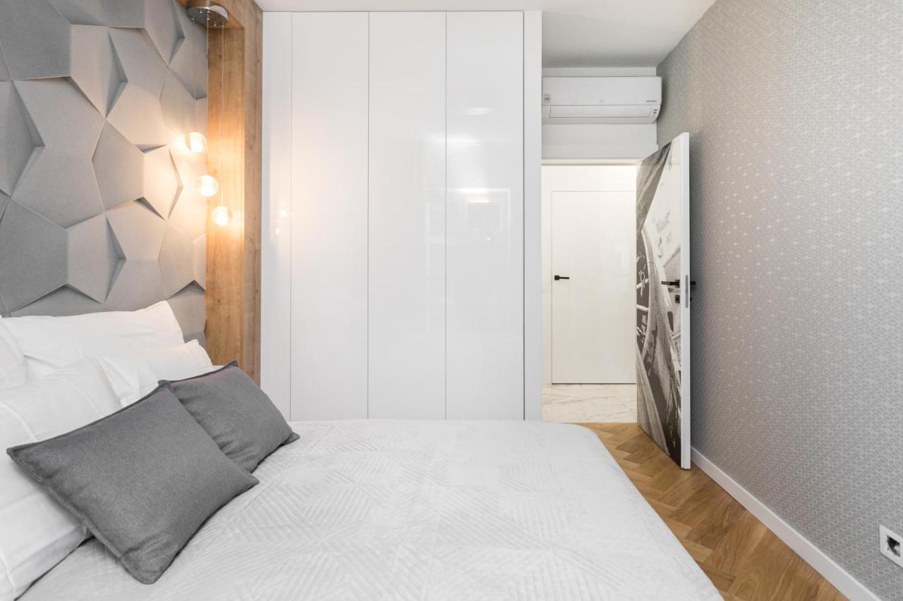 Golden Apartments Warsaw - Mennica Residence Екстер'єр фото